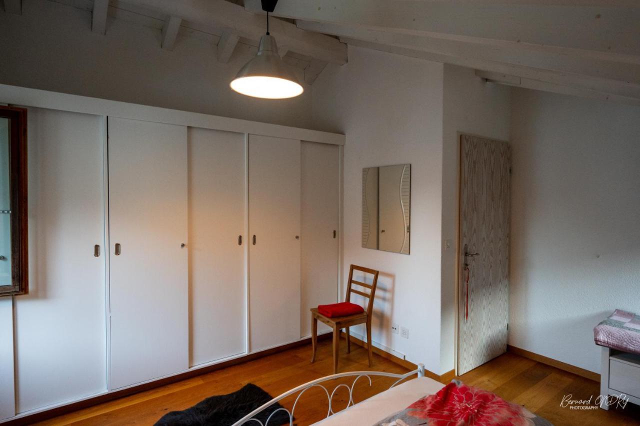Zimmer Mit Eigenem Badezimmer Nafels Exterior photo