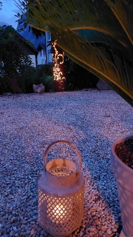 Zimmer Mit Eigenem Badezimmer Nafels Exterior photo